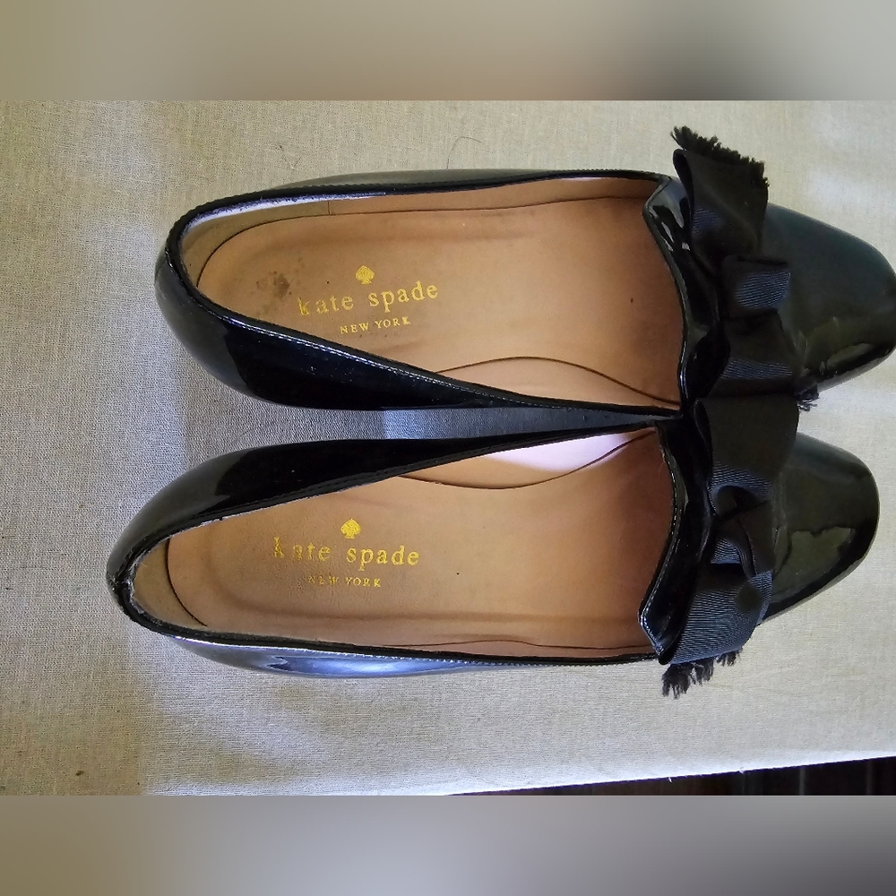 Cute black flats